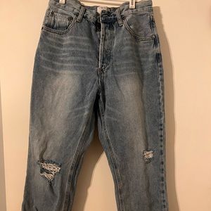 Women’s size 27 mom jean